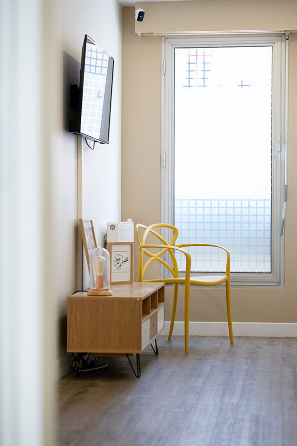 Salle d'attente du cabinet dentaire à Marseille 8