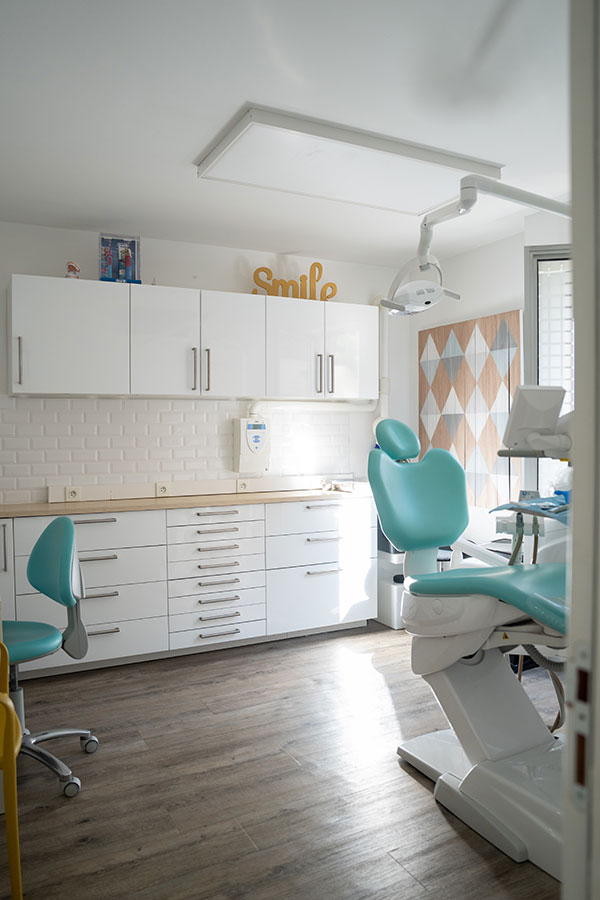 Salle de soins du cabinet dentaire à Marseille